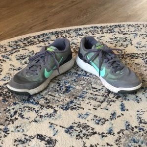 Nike Gray Athletic Sneakers Size 8